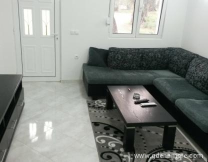 Apartmani Utjeha, alloggi privati a Utjeha, Montenegro